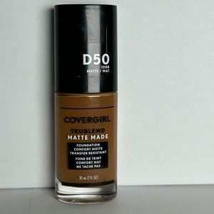 Covergirl Trublend Matte Made Foundation D50 Deep Golden